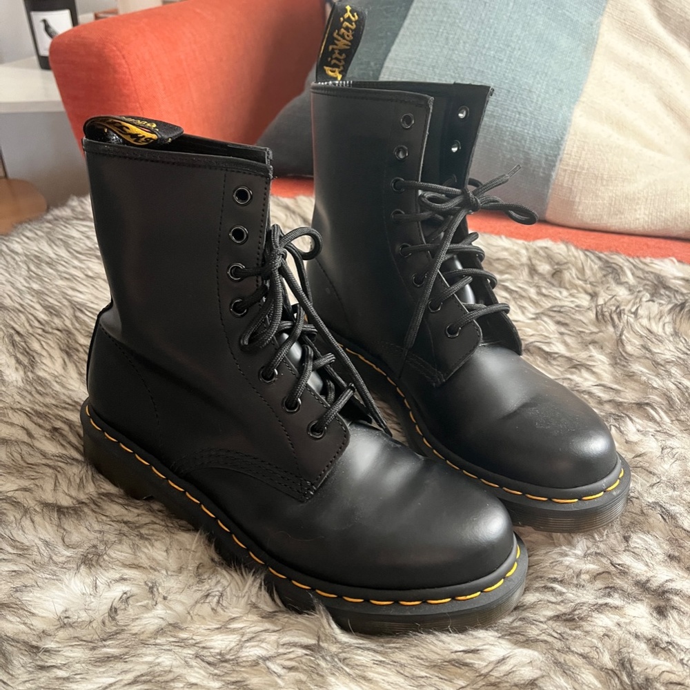 Dr. Martens Women's 1460 Boots Size 10